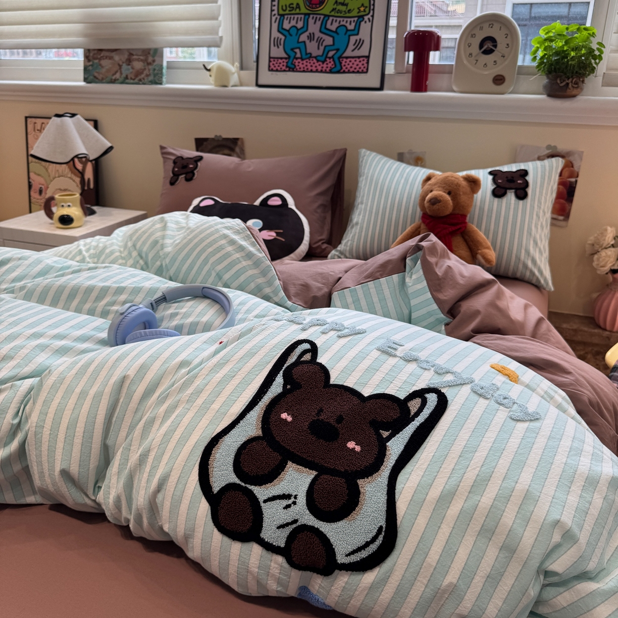 91家纺网 家纺一手货源 找家纺 珺柔家纺 2026新款水洗棉毛巾绣四件套 口袋熊