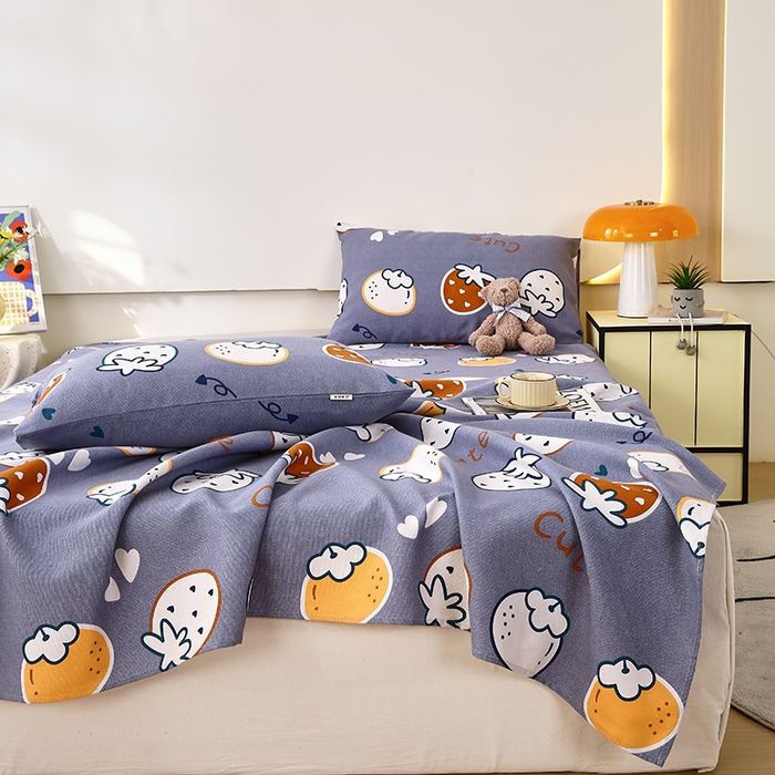 91家纺网 家纺一手货源 找家纺 爱彼家纺 2026新款古艺粗纱老粗布加厚加密凉席席子床单三件套 草莓多多