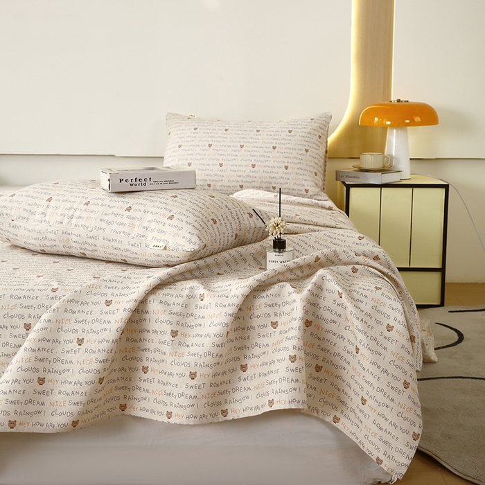 91家纺网 家纺一手货源 找家纺 爱彼家纺 2026新款古艺粗纱老粗布加厚加密凉席席子床单三件套 字母小熊