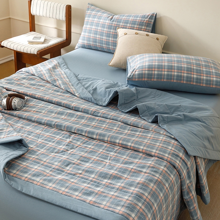 91家纺网 家纺一手货源 找家纺 悦然毛巾被 2026新款全棉水洗棉夏被夏凉被空调被 暖格晚风蓝