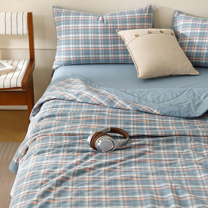 91家纺网 家纺一手货源 找家纺 悦然毛巾被 2026新款全棉水洗棉夏被夏凉被空调被 暖格晚风蓝