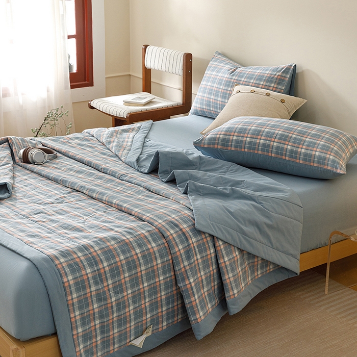 91家纺网 家纺一手货源 找家纺 悦然毛巾被 2026新款全棉水洗棉夏被夏凉被空调被 暖格晚风蓝