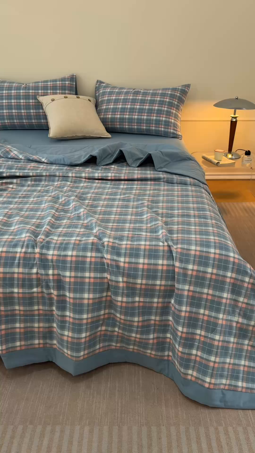 91家纺网 家纺一手货源 找家纺 悦然毛巾被 2026新款全棉水洗棉夏被夏凉被空调被 暖格晚风蓝