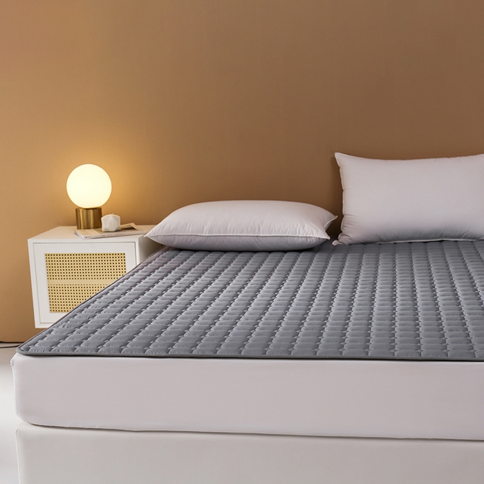 91家纺网 家纺一手货源 找家纺 啊雅家居 2026新款300克宾馆酒店床褥垫保护垫席梦思隔脏垫 灰色