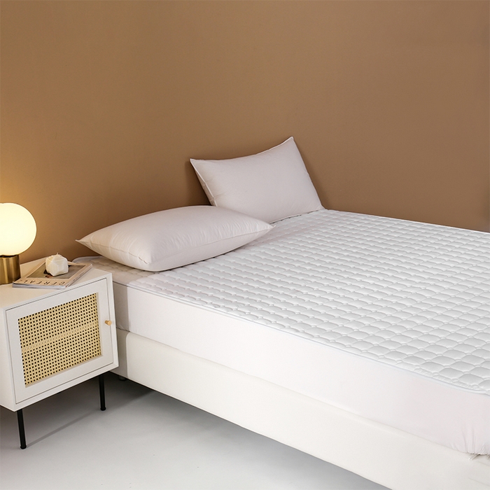 91家纺网 家纺一手货源 找家纺 啊雅家居 2026新款300克宾馆酒店床褥垫保护垫席梦思隔脏垫 白色