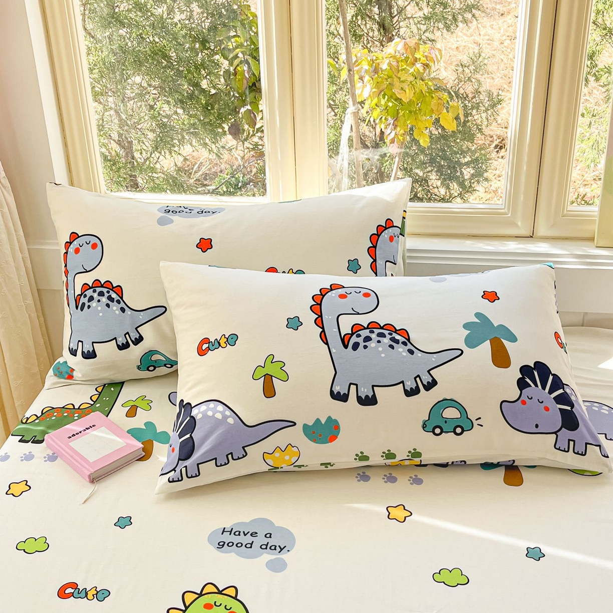 91家纺网 家纺一手货源 找家纺 寻米 2026春夏新款全棉13070印花四件套单品系列场景二-四件套 恐龙乐园