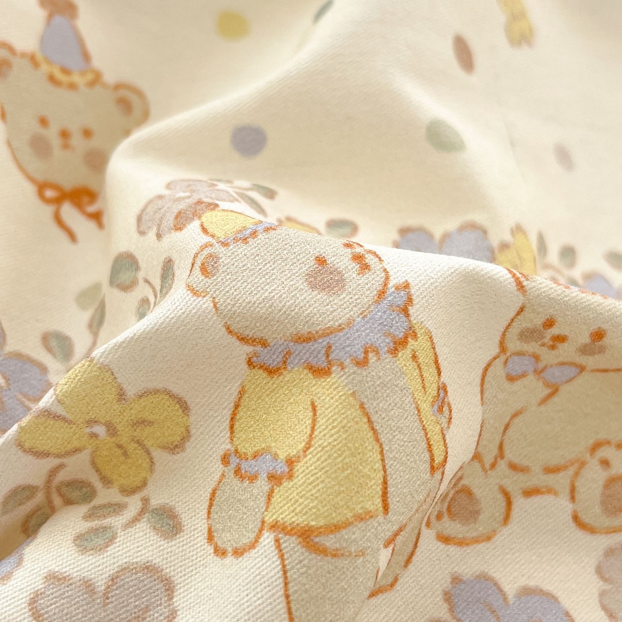 91家纺网 家纺一手货源 找家纺 寻米 2026春夏新款全棉13070印花四件套单品系列场景二-四件套 小熊温蒂