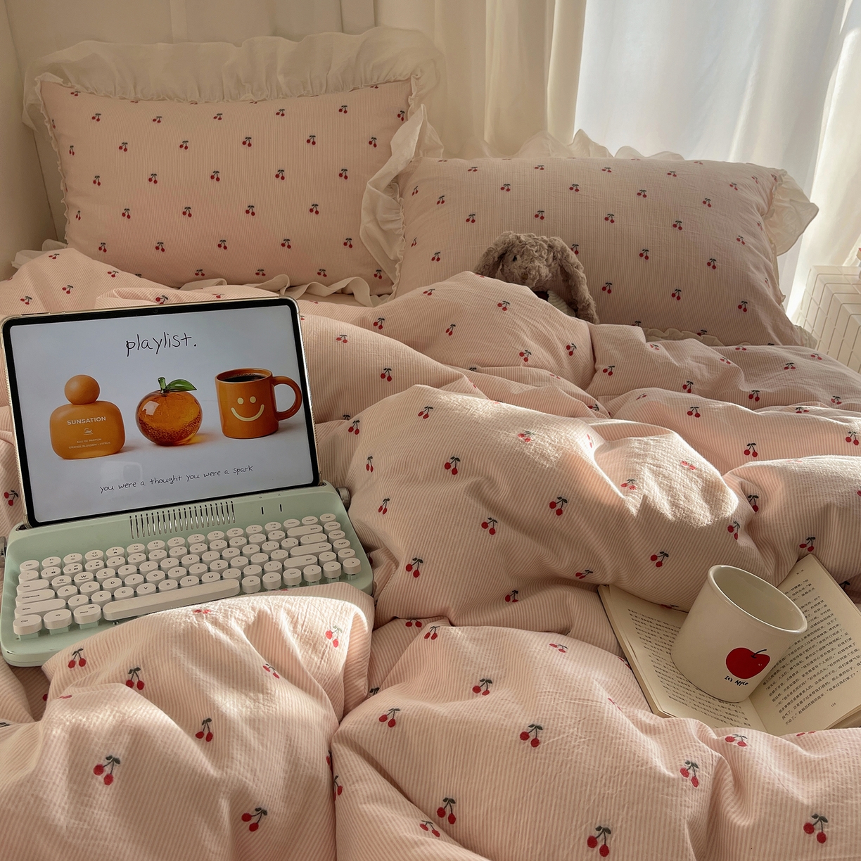 91家纺网 家纺一手货源 找家纺 （总）六巷胡同 2026新款韩系博主风60支色织提花小樱桃A类全棉水洗棉四件套