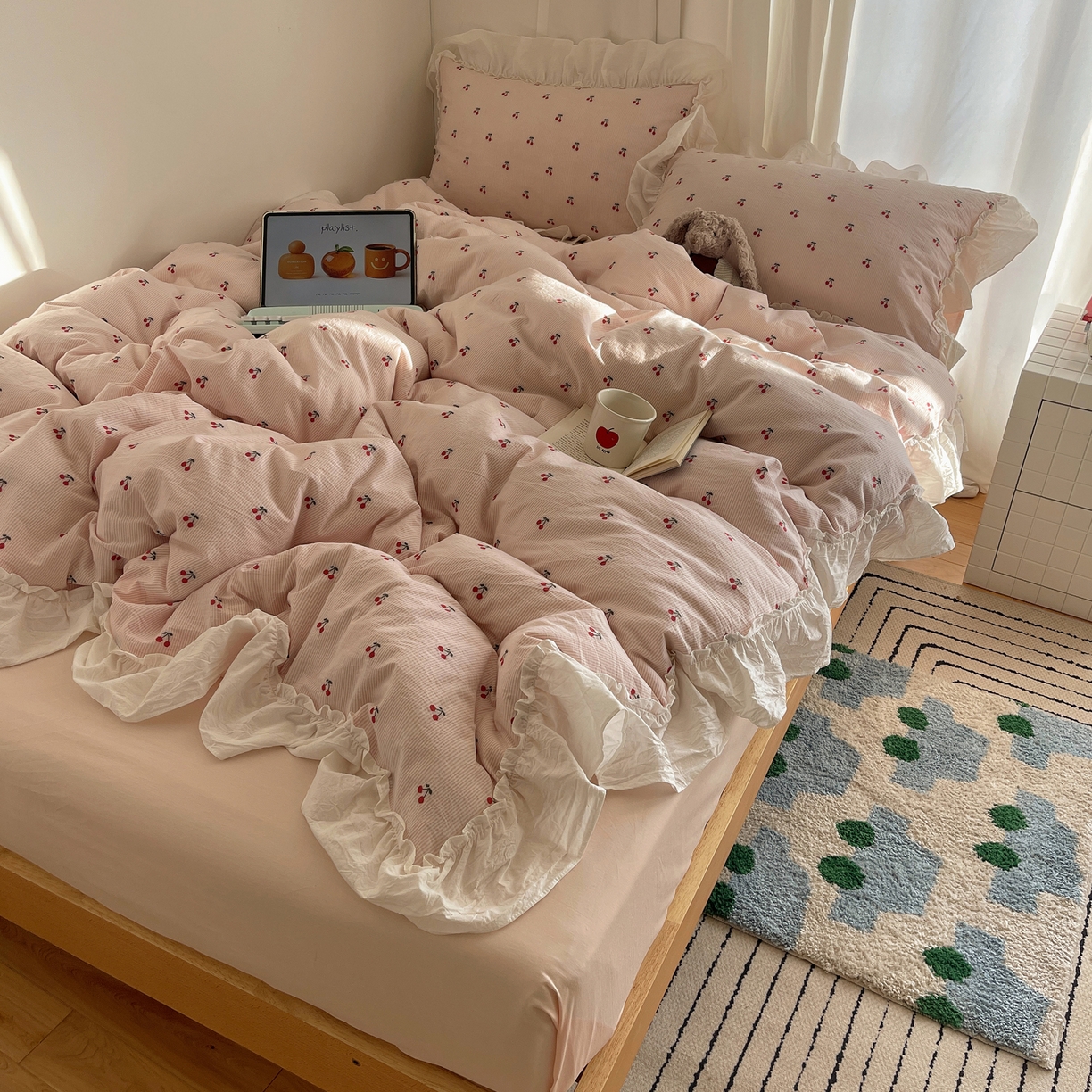 91家纺网 家纺一手货源 找家纺 （总）六巷胡同 2026新款韩系博主风60支色织提花小樱桃A类全棉水洗棉四件套