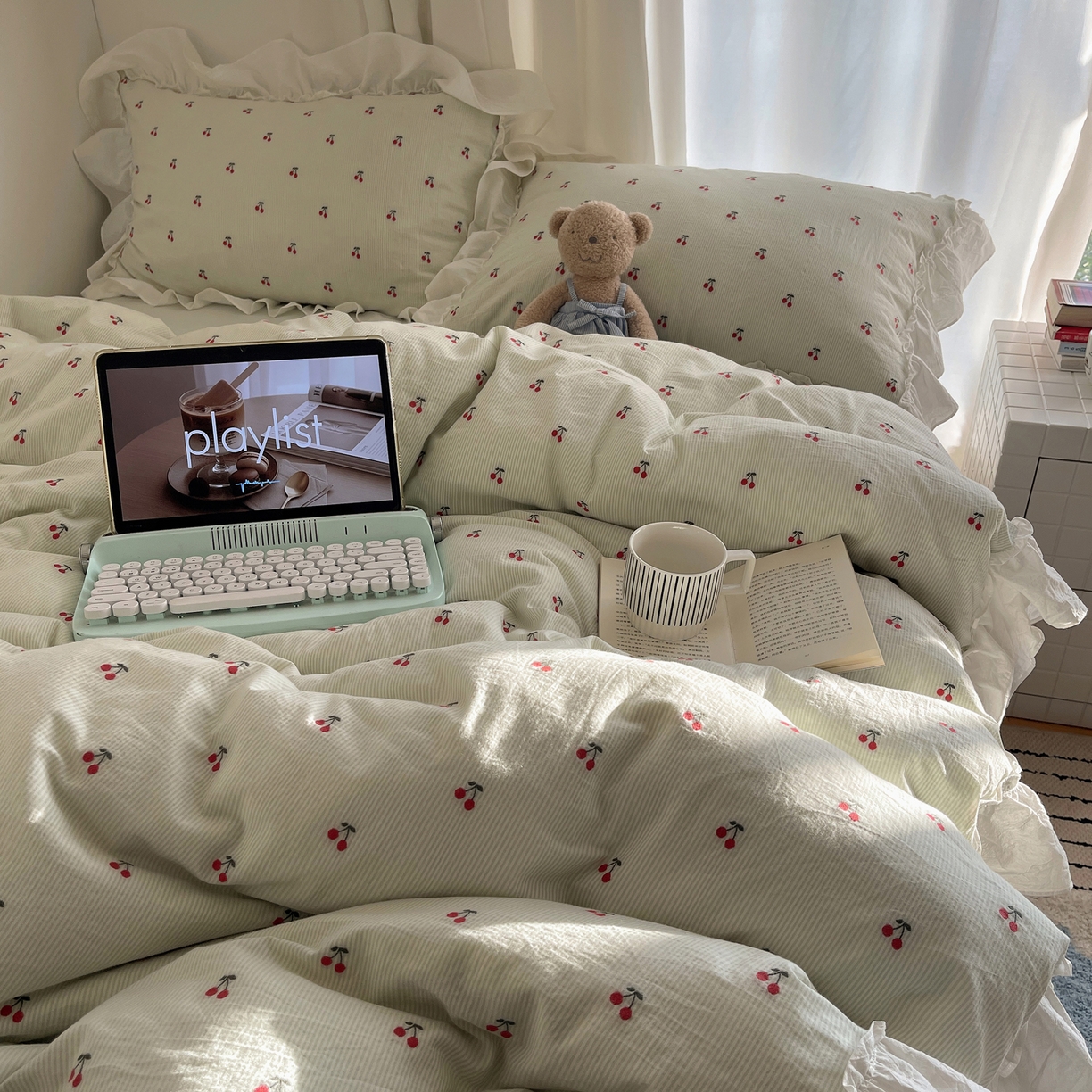 91家纺网 家纺一手货源 找家纺 六巷胡同 2026新款韩系博主风60支色织提花小樱桃A类全棉水洗棉四件套 小樱桃-绿