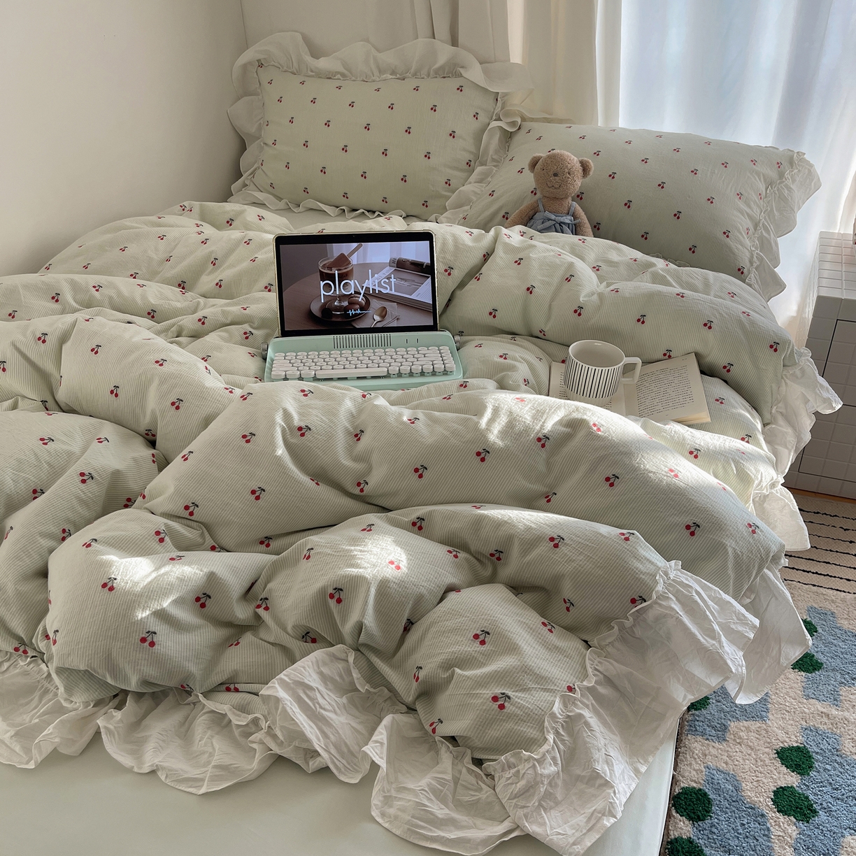 91家纺网 家纺一手货源 找家纺 六巷胡同 2026新款韩系博主风60支色织提花小樱桃A类全棉水洗棉四件套 小樱桃-绿