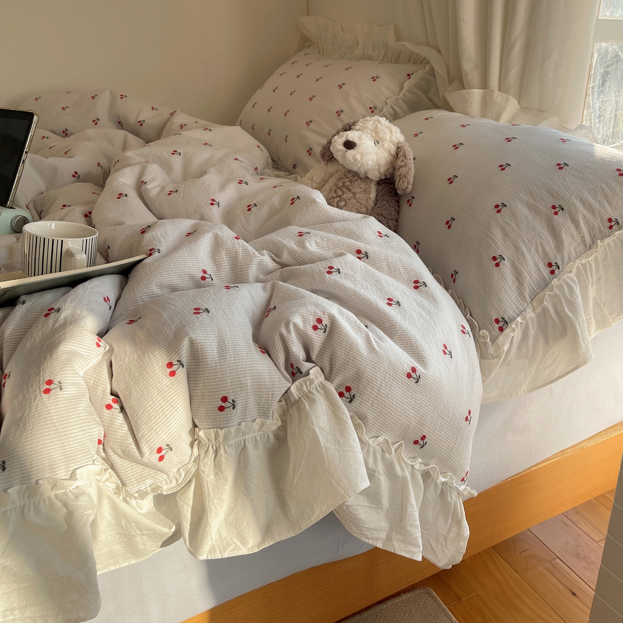 91家纺网 家纺一手货源 找家纺 六巷胡同 2026新款韩系博主风60支色织提花小樱桃A类全棉水洗棉四件套 小樱桃-蓝