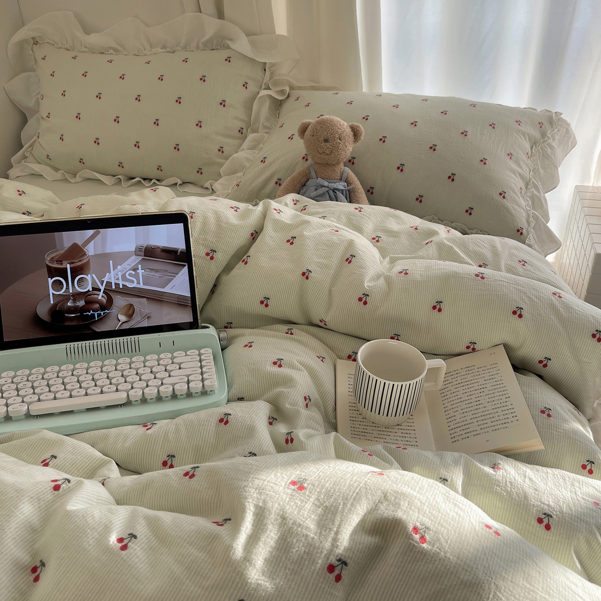 91家纺网 家纺一手货源 找家纺 六巷胡同 2026新款韩系博主风60支色织提花小樱桃A类全棉水洗棉四件套 小樱桃-绿