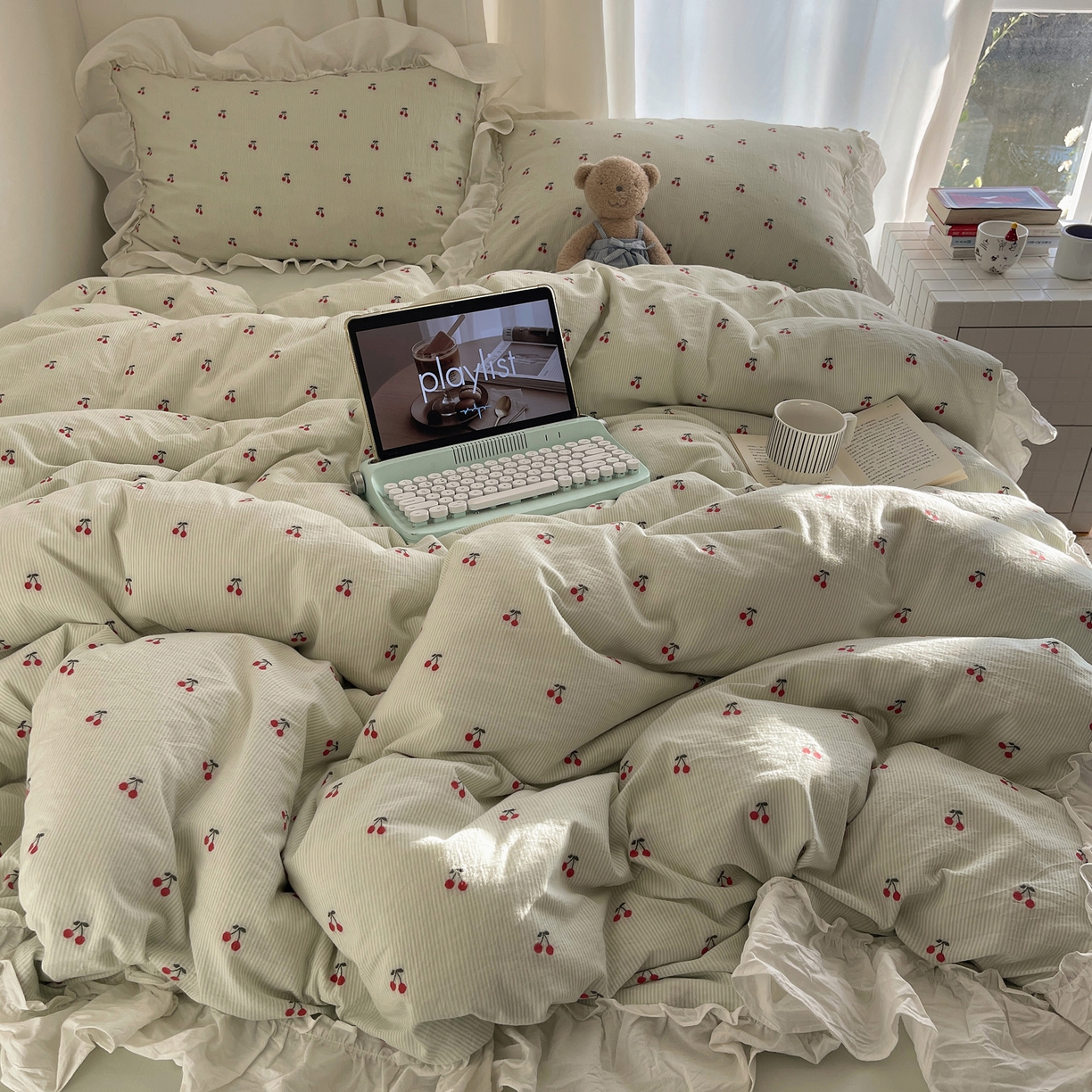 91家纺网 家纺一手货源 找家纺 六巷胡同 2026新款韩系博主风60支色织提花小樱桃A类全棉水洗棉四件套 小樱桃-绿