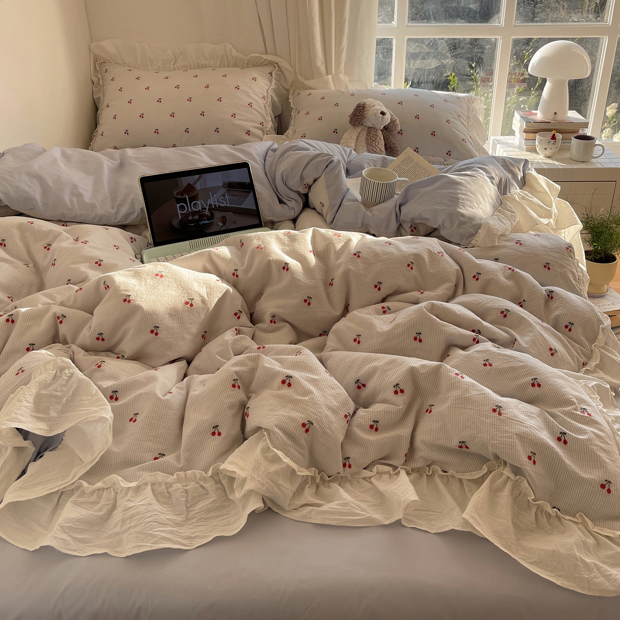 91家纺网 家纺一手货源 找家纺 六巷胡同 2026新款韩系博主风60支色织提花小樱桃A类全棉水洗棉四件套 小樱桃-蓝