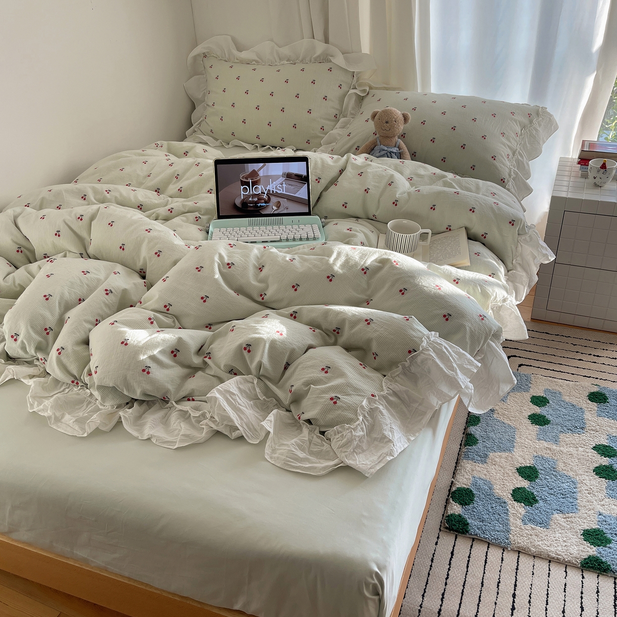 91家纺网 家纺一手货源 找家纺 六巷胡同 2026新款韩系博主风60支色织提花小樱桃A类全棉水洗棉四件套 小樱桃-绿