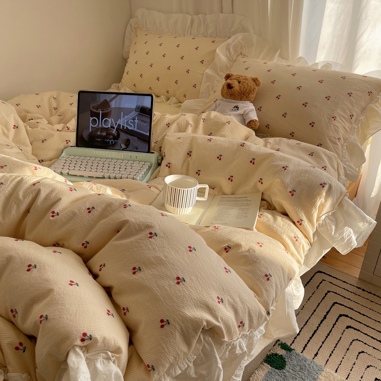 91家纺网 家纺一手货源 找家纺 六巷胡同 2026新款韩系博主风60支色织提花小樱桃A类全棉水洗棉四件套 小樱桃-黄