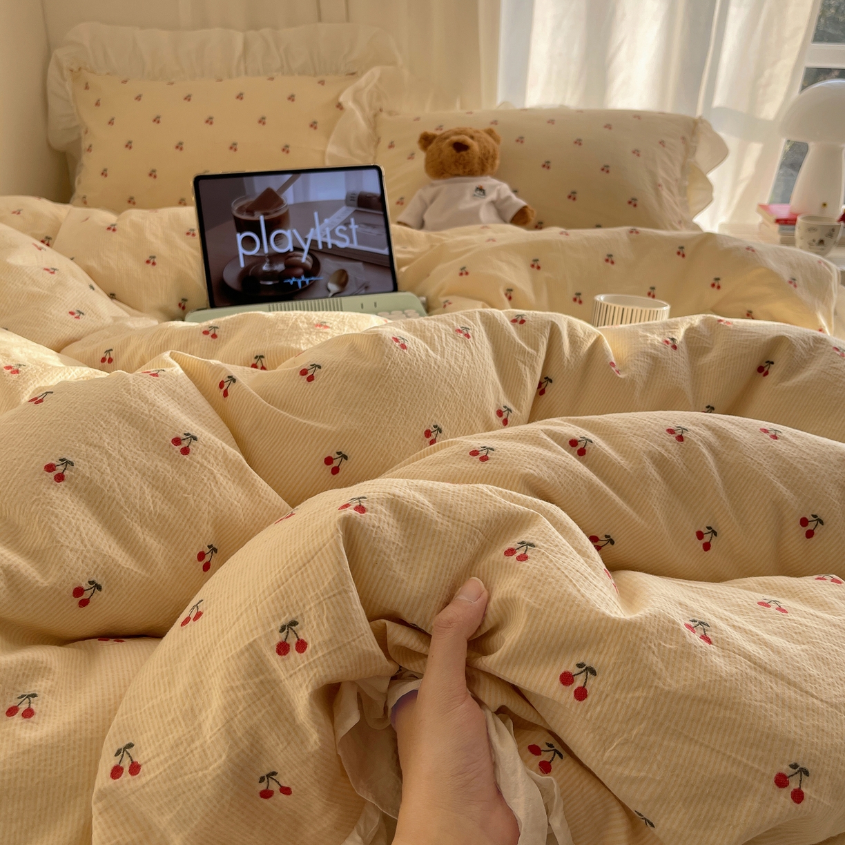 91家纺网 家纺一手货源 找家纺 六巷胡同 2026新款韩系博主风60支色织提花小樱桃A类全棉水洗棉四件套 小樱桃-黄