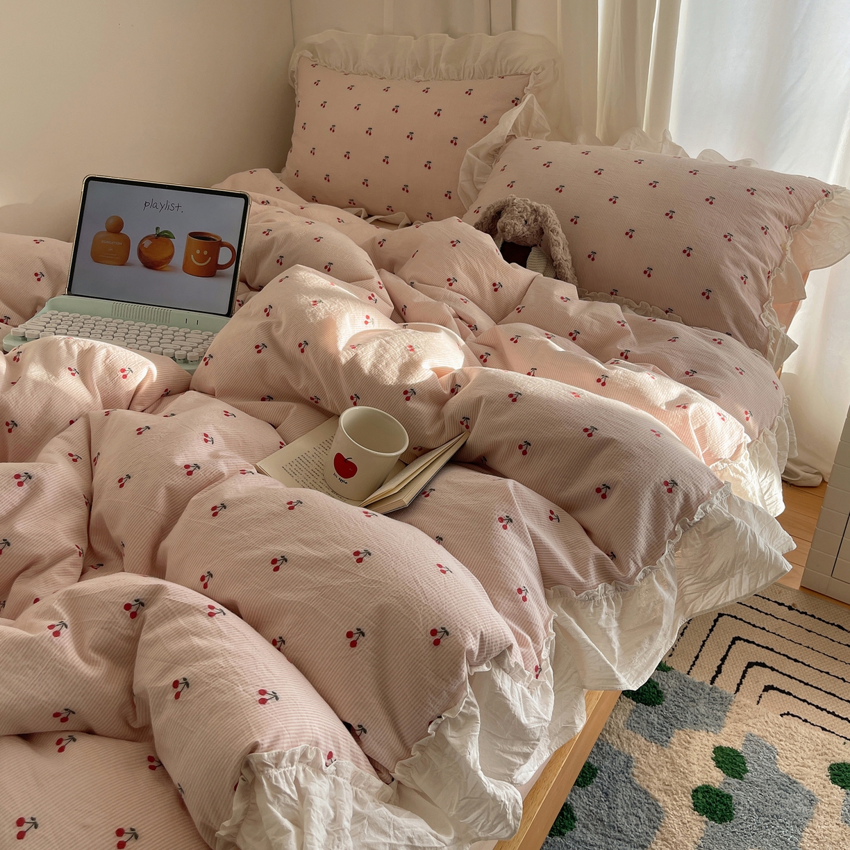 91家纺网 家纺一手货源 找家纺 六巷胡同 2026新款韩系博主风60支色织提花小樱桃A类全棉水洗棉四件套 小樱桃-粉