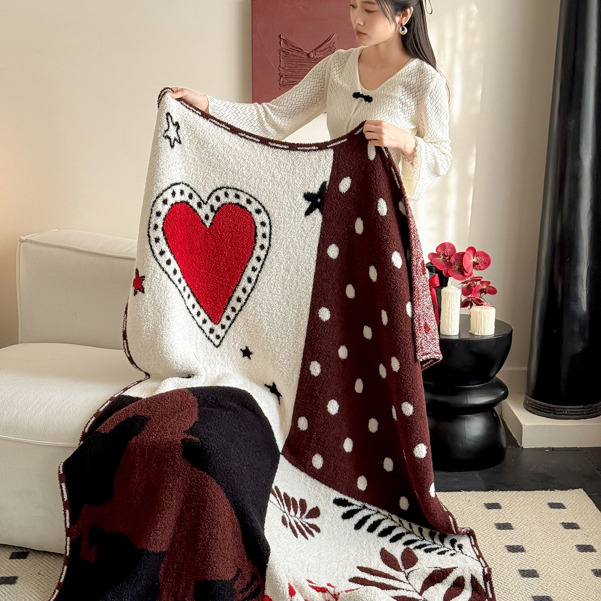 91家纺网 家纺一手货源 找家纺 多乐娜 2026新款马年新年款半边绒毛毯高克重沙发毯盖毯130*170cm大尺寸（会员-10元！附送拎包！ 严格控价：单款+40元起销售，禁止低价！) 奔腾岁月