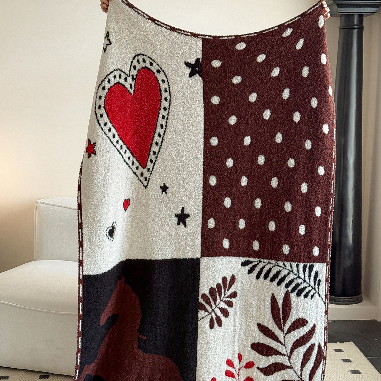 91家纺网 家纺一手货源 找家纺 多乐娜 2026新款马年新年款半边绒毛毯高克重沙发毯盖毯130*170cm大尺寸（会员-10元！附送拎包！ 严格控价：单款+40元起销售，禁止低价！) 奔腾岁月