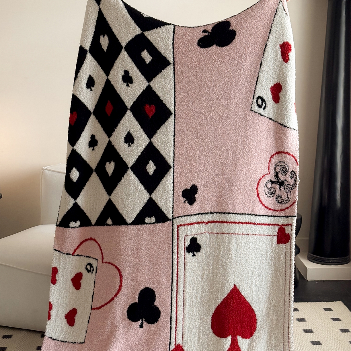 91家纺网 家纺一手货源 找家纺 多乐娜 2026新款马年新年款半边绒毛毯高克重沙发毯盖毯130*170cm大尺寸（会员-10元！附送拎包！ 严格控价：单款+40元起销售，禁止低价！) 红心效应