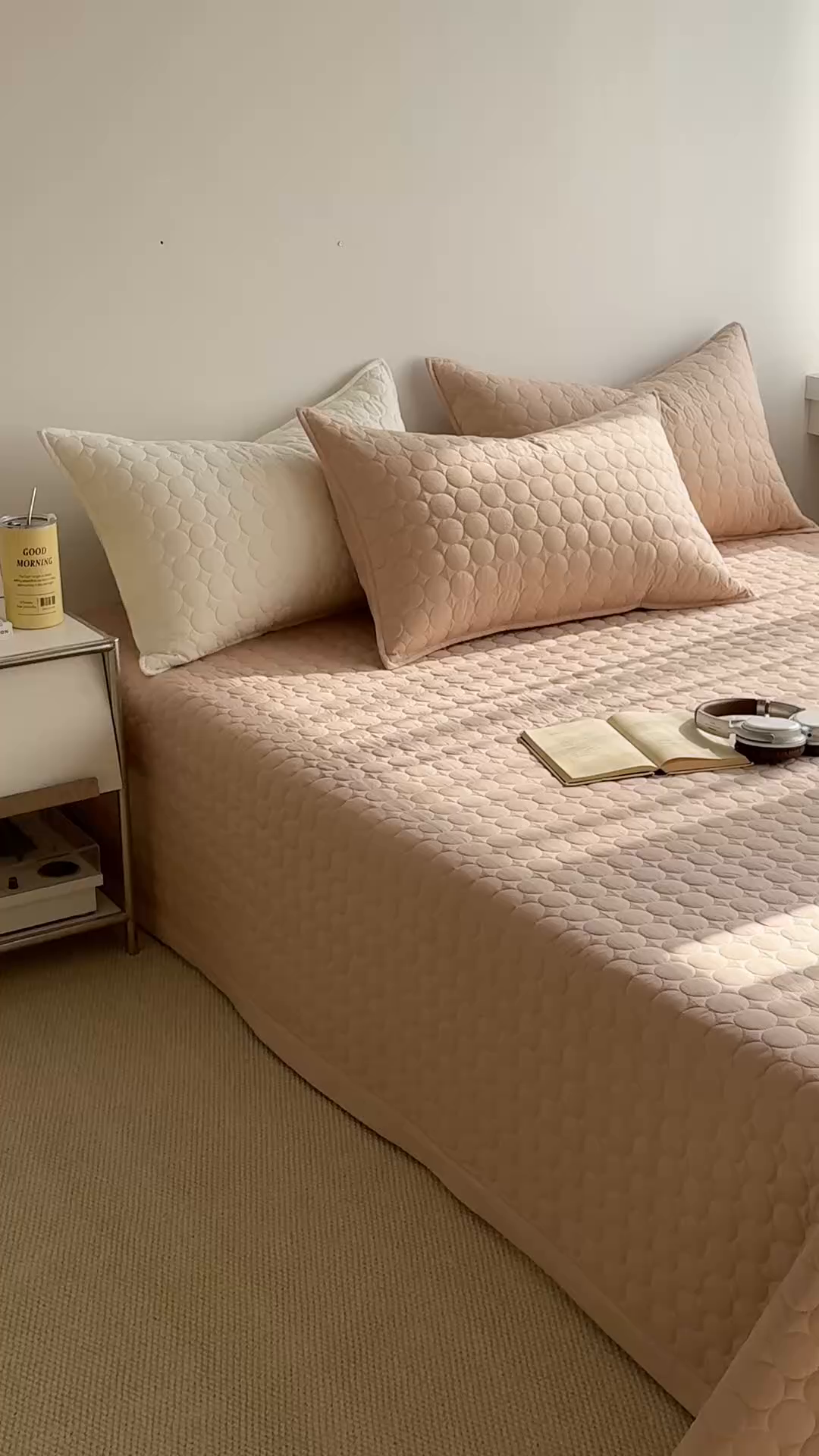 91家纺网 家纺一手货源 找家纺 Mr.pig猪先生水洗棉 2026新款A类全棉水洗棉夹棉床盖三件套棉水洗绗缝夹棉床单加厚加棉防滑炕盖四季-圆心系列 （展示价格为控价，实际价格请联系客服） 圆心咖咖