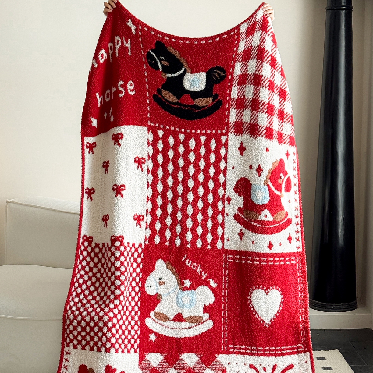 91家纺网 家纺一手货源 找家纺 （总）多乐娜 2026新款马年新年款半边绒毛毯高克重沙发毯盖毯130*170cm大尺寸（会员-10元！附送拎包！ 严格控价：单款+40元起销售，禁止低价！)