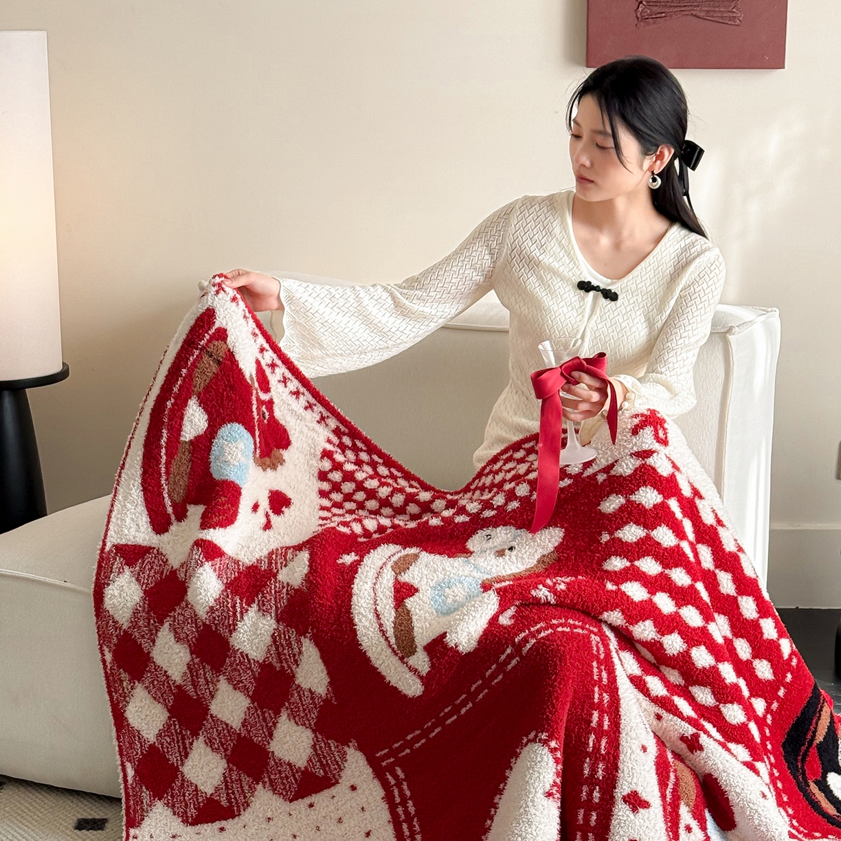 91家纺网 家纺一手货源 找家纺 （总）多乐娜 2026新款马年新年款半边绒毛毯高克重沙发毯盖毯130*170cm大尺寸（会员-10元！附送拎包！ 严格控价：单款+40元起销售，禁止低价！)