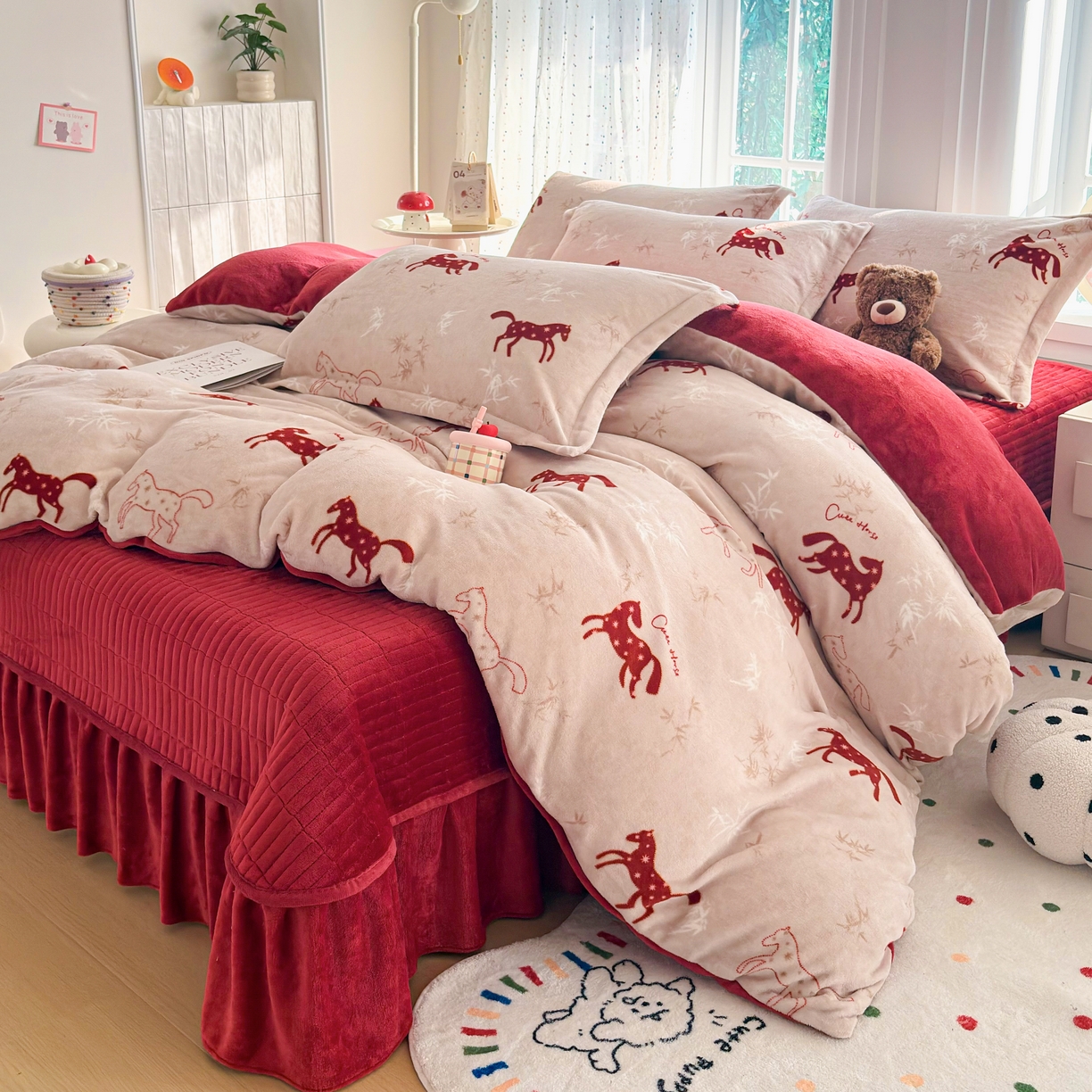 91家纺网 家纺一手货源 找家纺 铠畅 2025新款牛奶绒碎花床单床盖四件套 花妖系列 云裳-经典小马