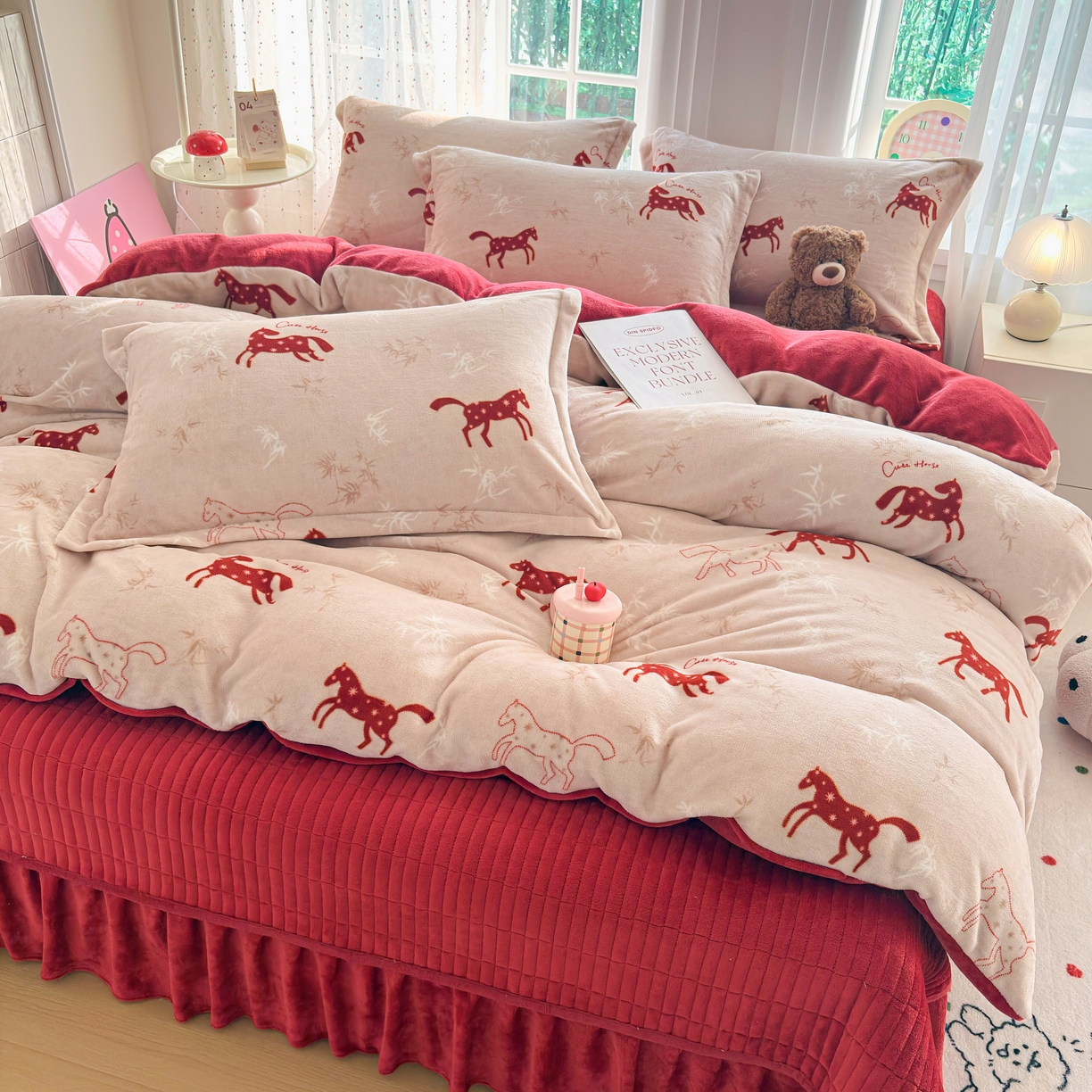 91家纺网 家纺一手货源 找家纺 铠畅 2025新款牛奶绒碎花床单床盖四件套 花妖系列 云裳-经典小马