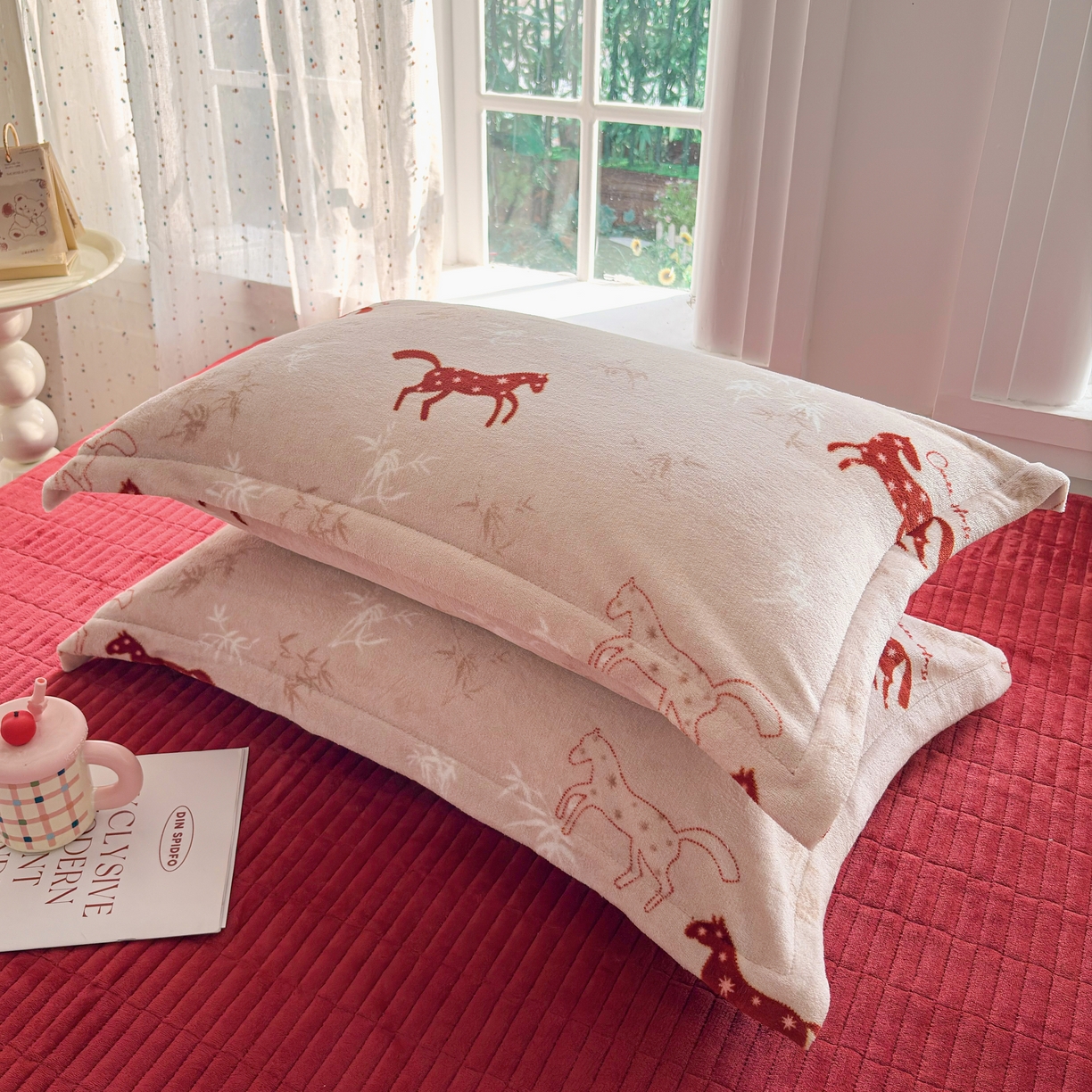 91家纺网 家纺一手货源 找家纺 铠畅 2025新款牛奶绒碎花床单床盖四件套 花妖系列 云裳-经典小马