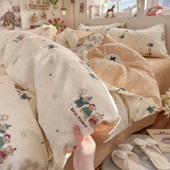 91家纺网 家纺一手货源 找家纺 捌月 2026新款奶油风全棉印花四件套 好朋友