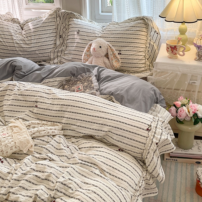 91家纺网 家纺一手货源 找家纺 优尚佳生活馆 2026新款A类仿棉水洗法式工艺花边四件套 条纹织梦