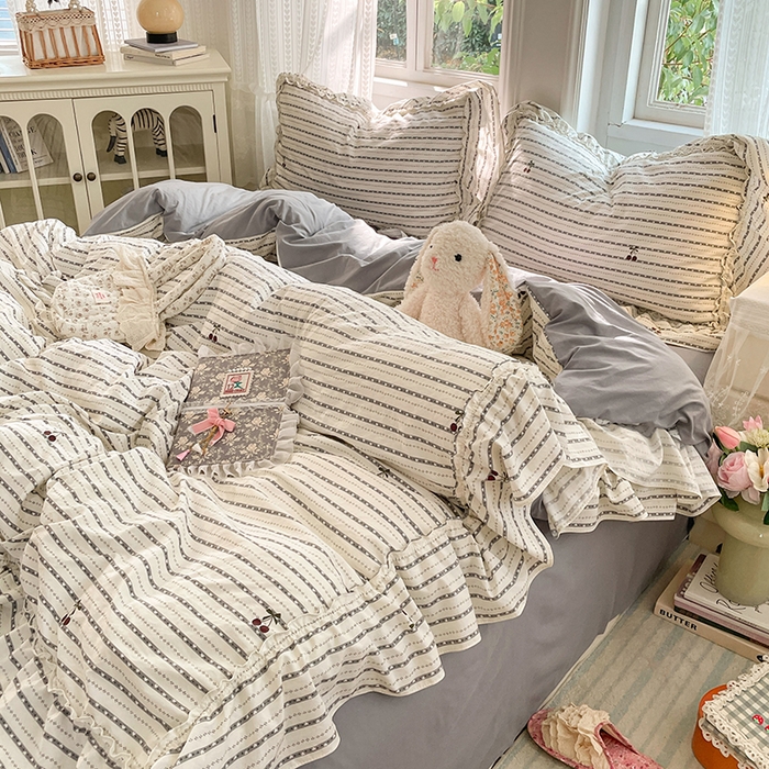 91家纺网 家纺一手货源 找家纺 优尚佳生活馆 2026新款A类仿棉水洗法式工艺花边四件套 条纹织梦