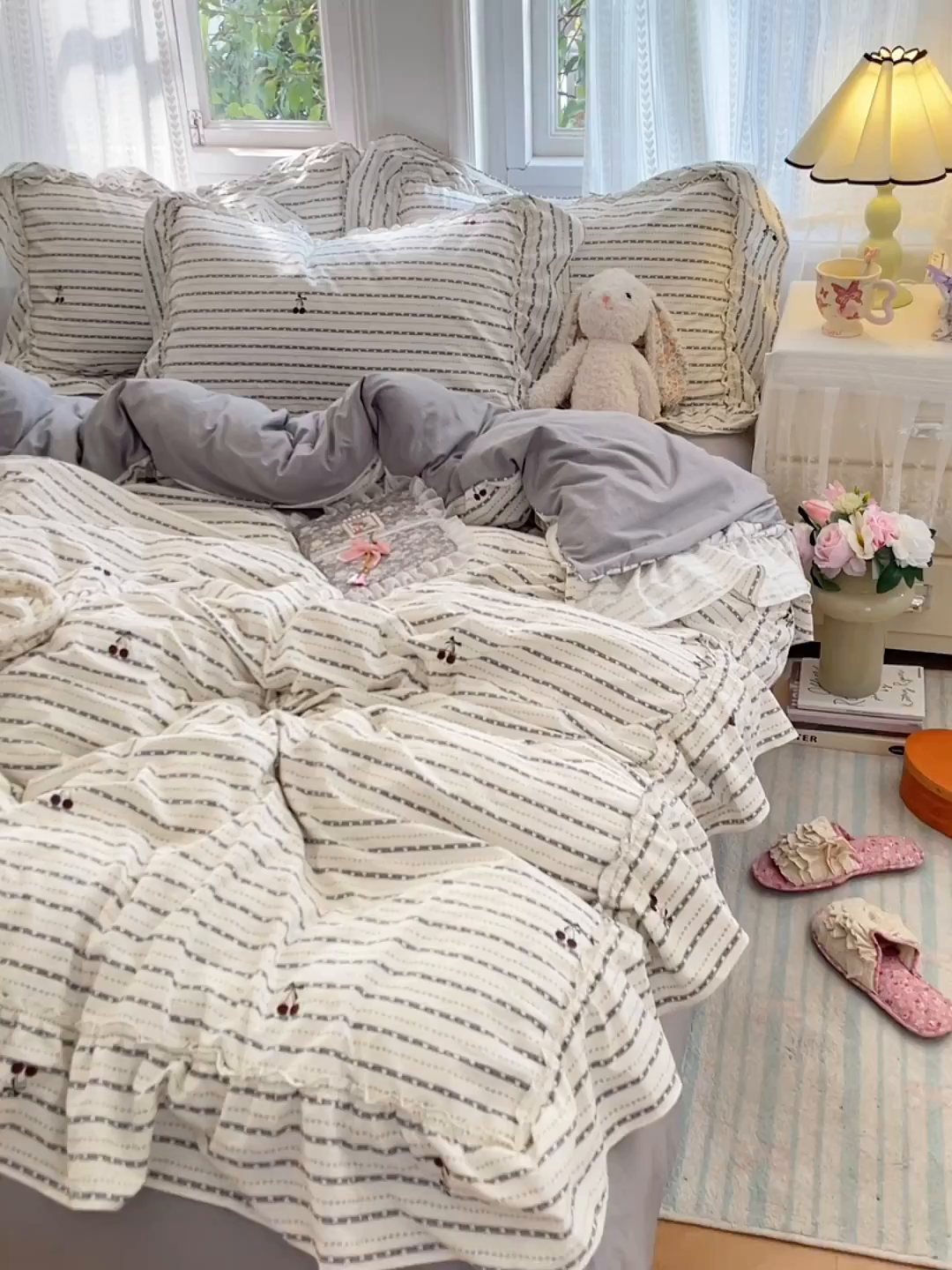 91家纺网 家纺一手货源 找家纺 优尚佳生活馆 2026新款A类仿棉水洗法式工艺花边四件套 条纹织梦