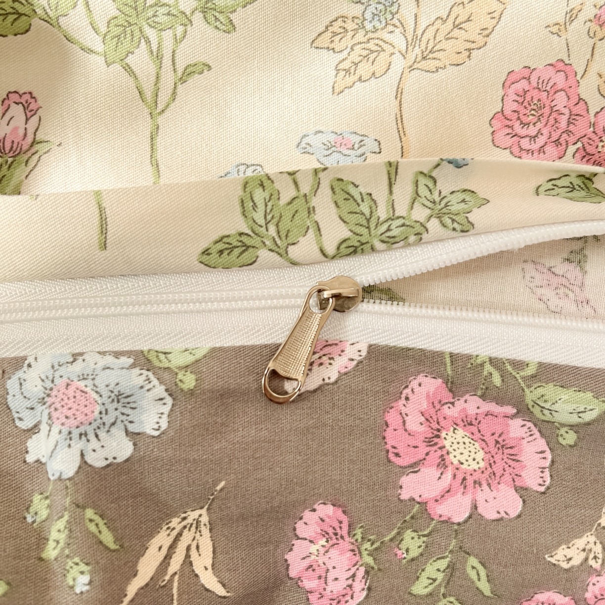 91家纺网 家纺一手货源 找家纺 瑞莱 2026新款全棉印花13070花卉系列四件套 此间春色