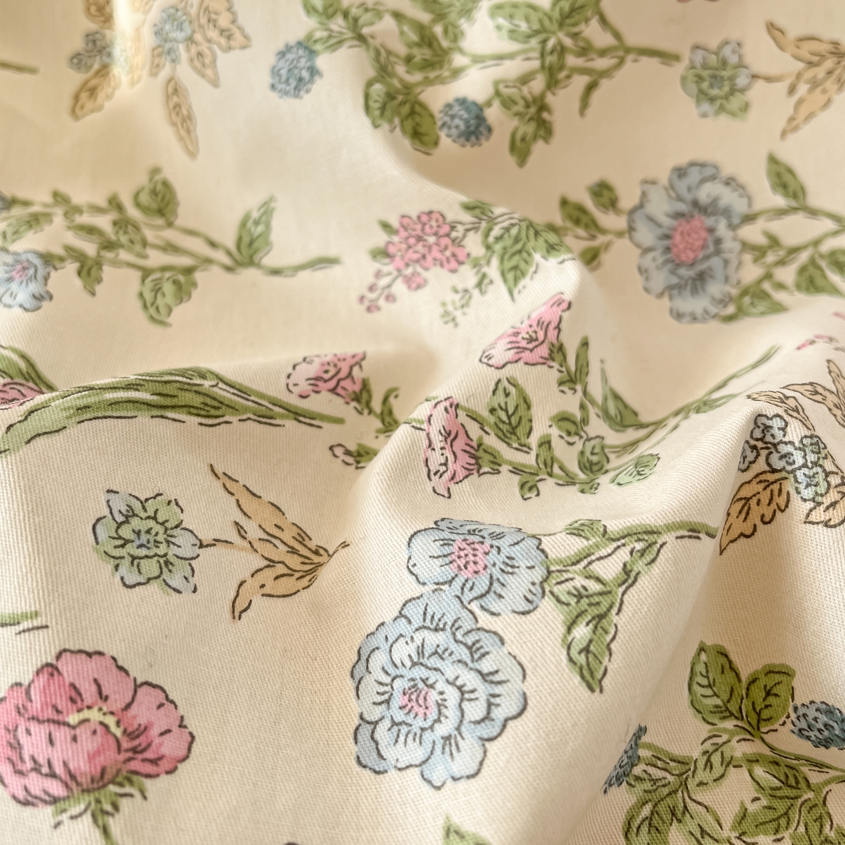 91家纺网 家纺一手货源 找家纺 瑞莱 2026新款全棉印花13070花卉系列四件套 此间春色