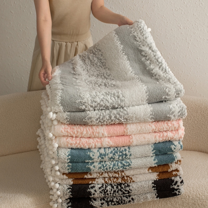 91家纺网 家纺一手货源 找家纺 【阳离子羊羔毯】阳离子羊羔绒毛毯良品渐变秋冬保暖毛毯办公室午休毯子