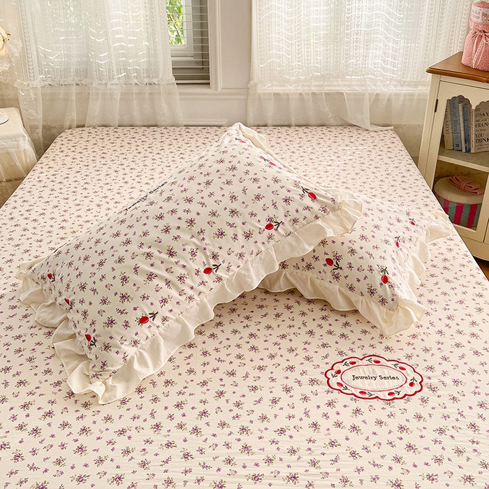 91家纺网 家纺一手货源 找家纺 圣比熊 2026新款A类云朵棉刺绣花边枕套宿舍单人单只一只装绣花枕芯内胆套 欣欣花语-紫（刺绣款）