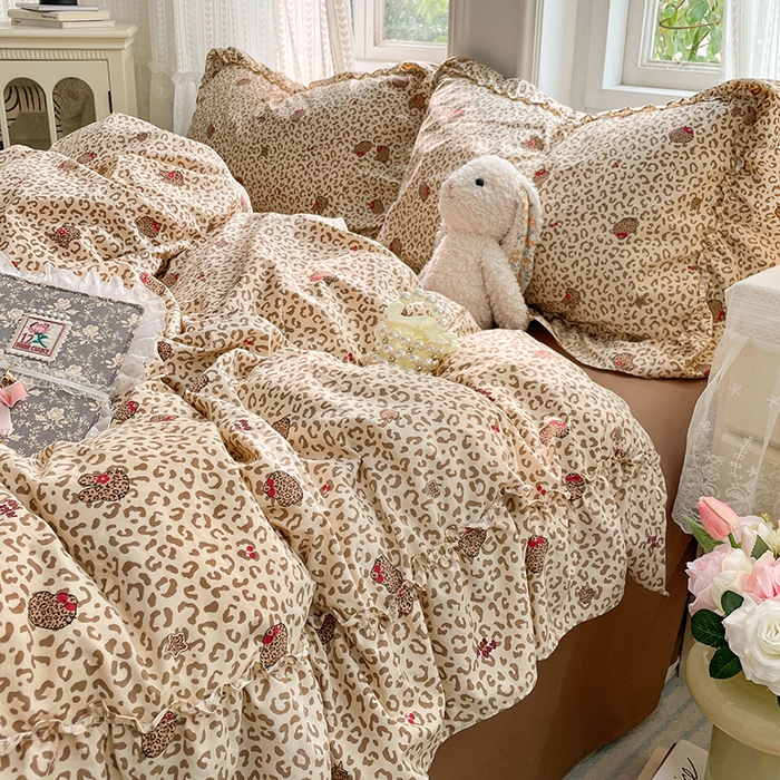 91家纺网 家纺一手货源 找家纺 优佳优品 2026新款A类仿棉水洗法式工艺花边四件套 奶豹栖塌