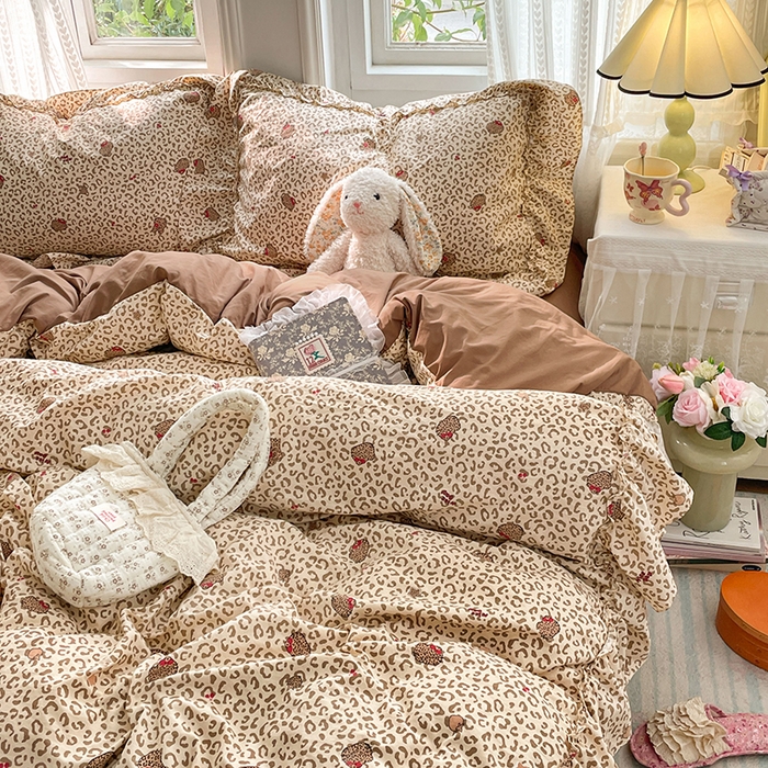 91家纺网 家纺一手货源 找家纺 优佳优品 2026新款A类仿棉水洗法式工艺花边四件套 奶豹栖塌