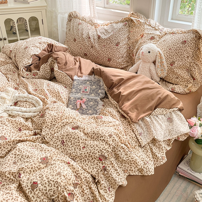 91家纺网 家纺一手货源 找家纺 优佳优品 2026新款A类仿棉水洗法式工艺花边四件套 奶豹栖塌