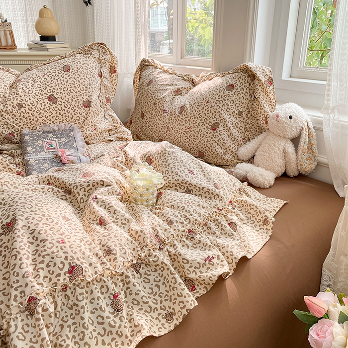 91家纺网 家纺一手货源 找家纺 优佳优品 2026新款A类仿棉水洗法式工艺花边四件套 奶豹栖塌