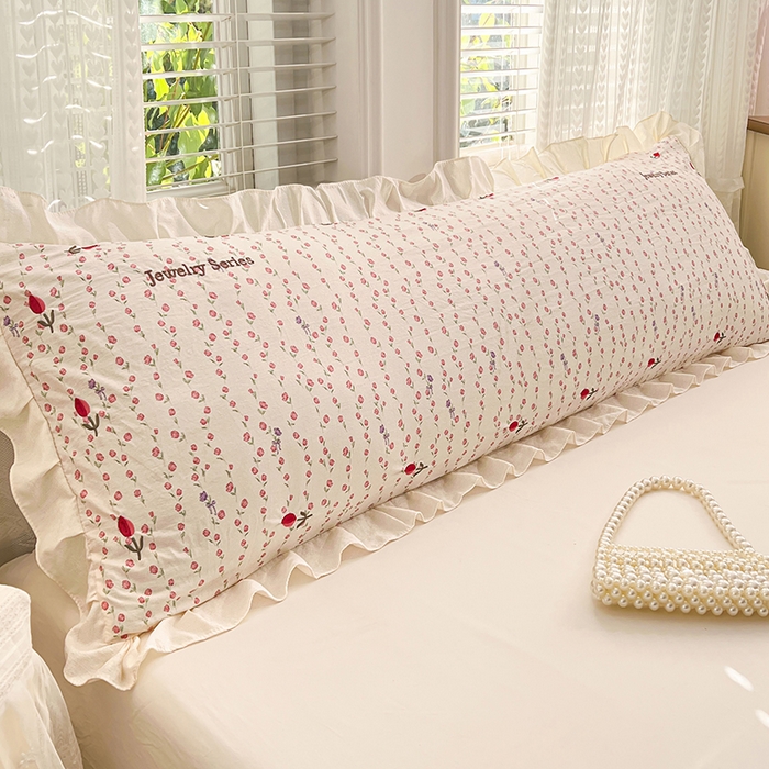 91家纺网 家纺一手货源 找家纺 圣比熊 2026新款A类云朵棉刺绣花边枕套宿舍情侣绣花双人加长枕芯内胆套 花漾甜心（刺绣款）