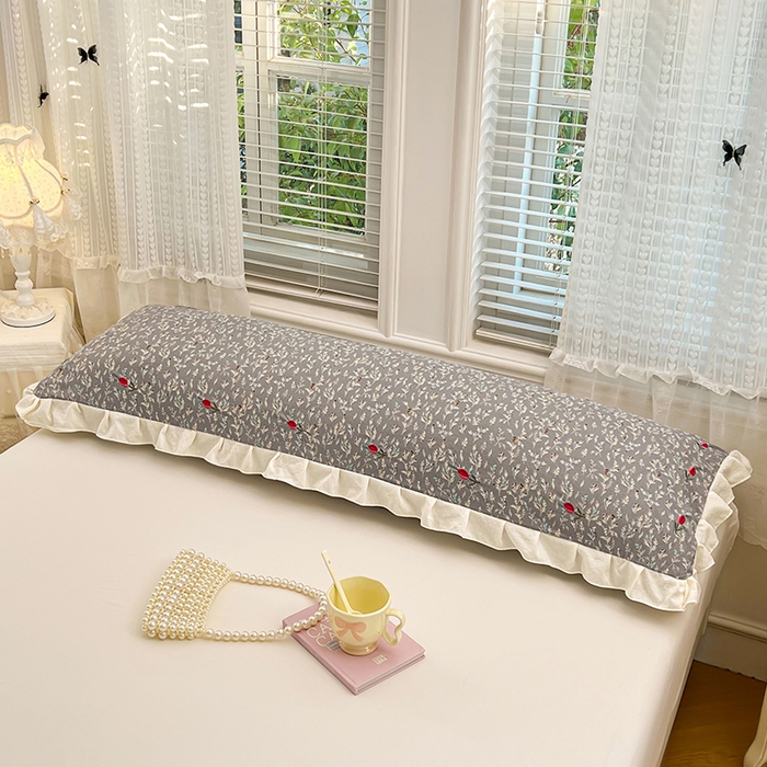 91家纺网 家纺一手货源 找家纺 圣比熊 2026新款A类云朵棉刺绣花边枕套宿舍情侣绣花双人加长枕芯内胆套 秘密花园（刺绣款）