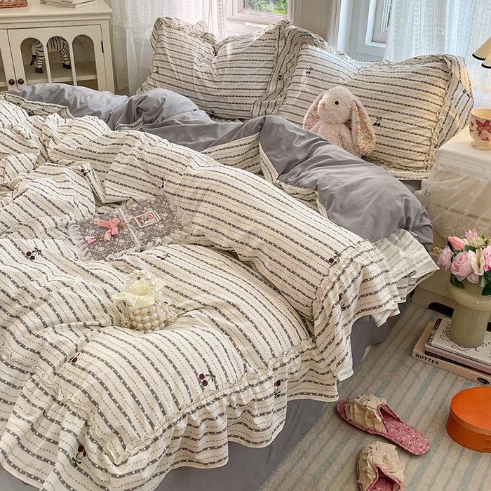 91家纺网 家纺一手货源 找家纺 优佳优品 2026新款A类仿棉水洗法式工艺花边四件套 条纹织梦