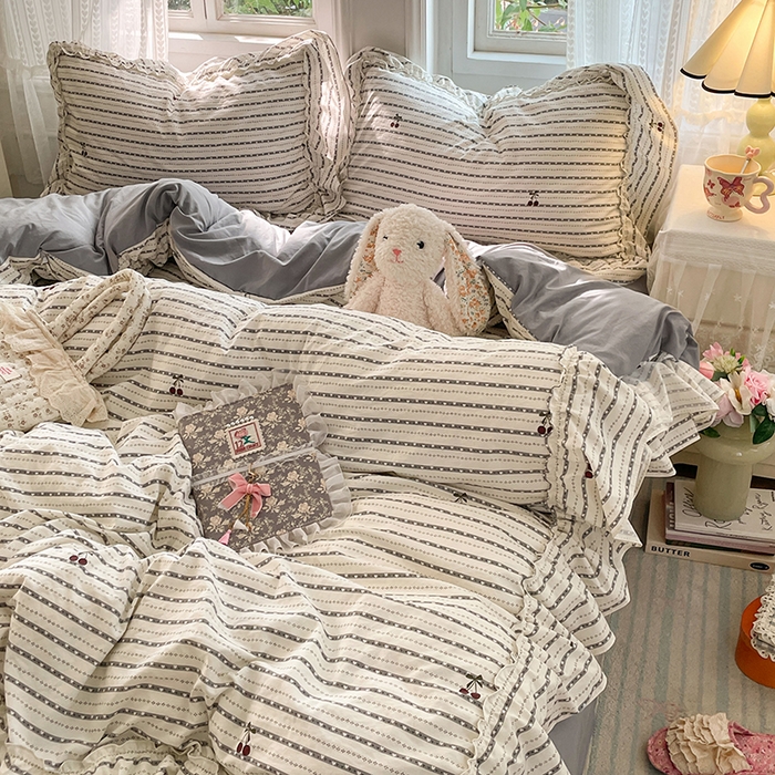 91家纺网 家纺一手货源 找家纺 优佳优品 2026新款A类仿棉水洗法式工艺花边四件套 条纹织梦