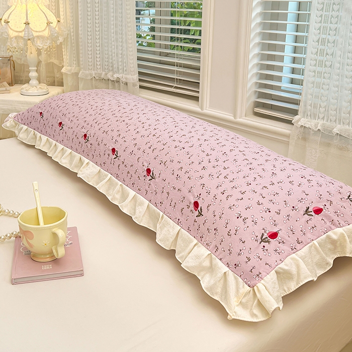 91家纺网 家纺一手货源 找家纺 圣比熊 2026新款A类云朵棉刺绣花边枕套宿舍情侣绣花双人加长枕芯内胆套 爱丽丝-粉（刺绣款）