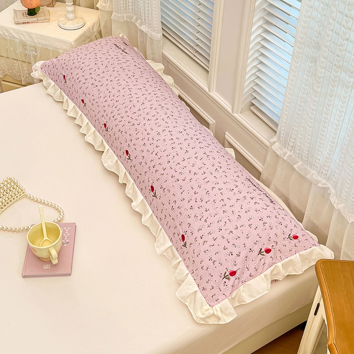 91家纺网 家纺一手货源 找家纺 圣比熊 2026新款A类云朵棉刺绣花边枕套宿舍情侣绣花双人加长枕芯内胆套 爱丽丝-粉（刺绣款）